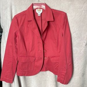 97 % cotton 3% lycra Spandex, pockets, 3 button up.